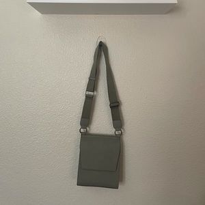 Sage crossbody bag